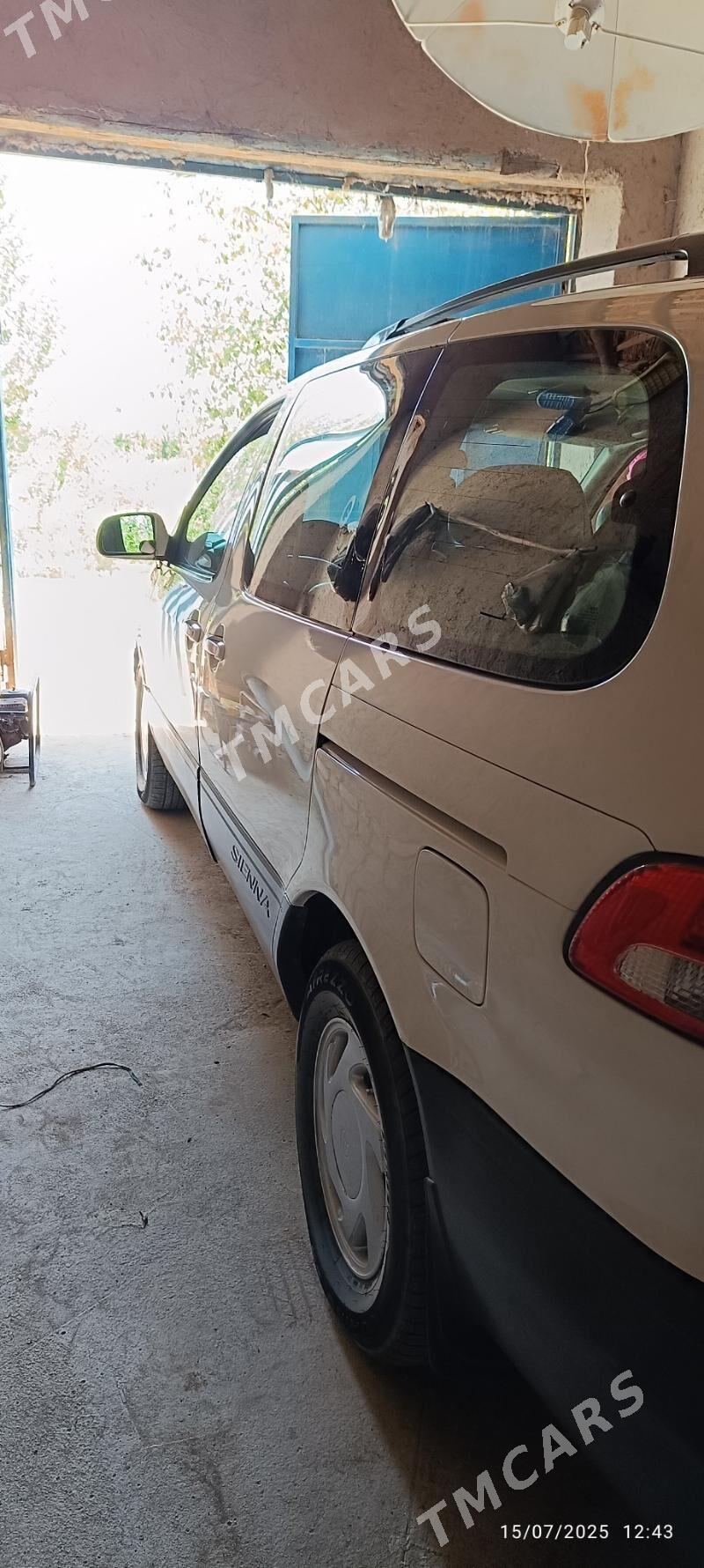 Toyota Sienna 2002 - 185 000 TMT - Шабатский этрап - img 4