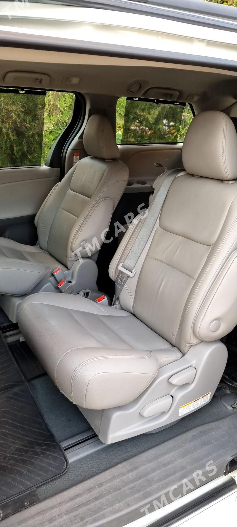 Toyota Sienna 2020 - 440 000 TMT - Ашхабад - img 5