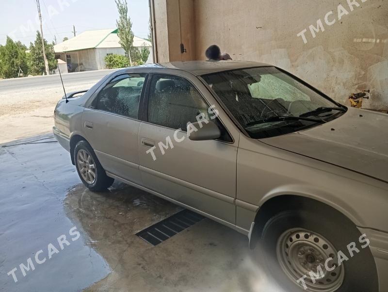 Toyota Camry 2000 - 110 000 TMT - Dostluk - img 2