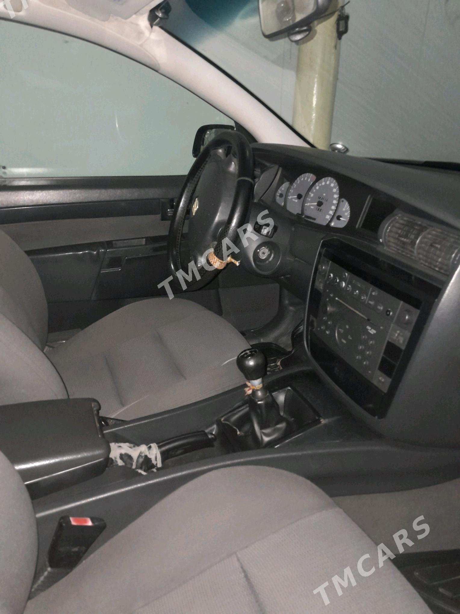 Opel Omega 2002 - 60 000 TMT - Daşoguz - img 2