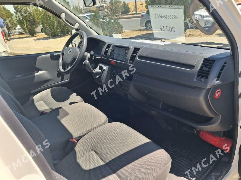 Toyota Hiace 2021 - 420 000 TMT - Ашхабад - img 3