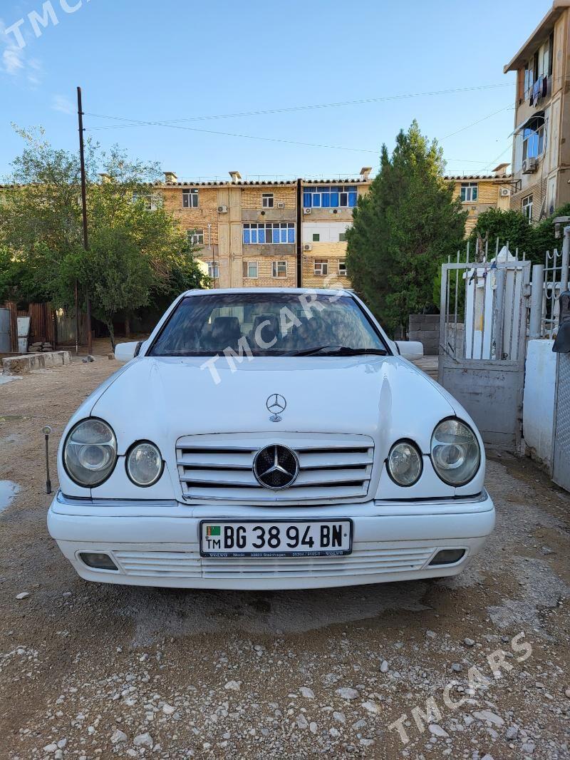 Mercedes-Benz E320 1996 - 75 000 TMT - Балканабат - img 5