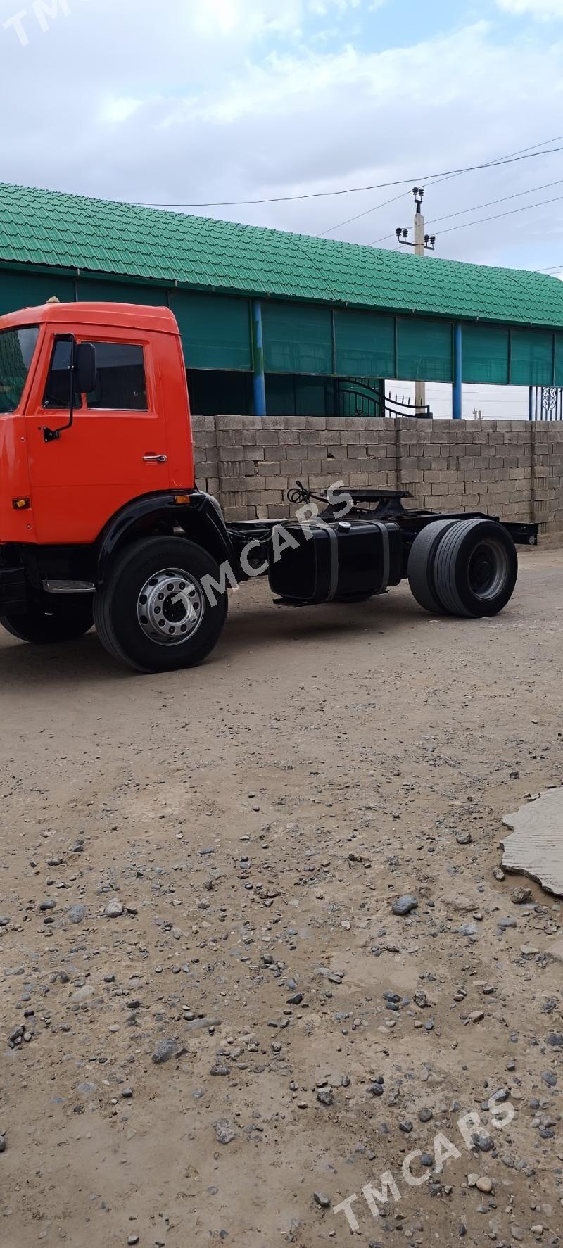 Kamaz 6520 1995 - 300 000 TMT - Ak bugdaý etraby - img 2