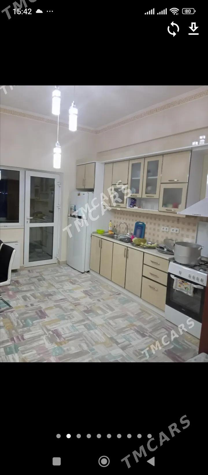 Anew 4/4 Etaz 4 komnat - Ашхабад - img 10