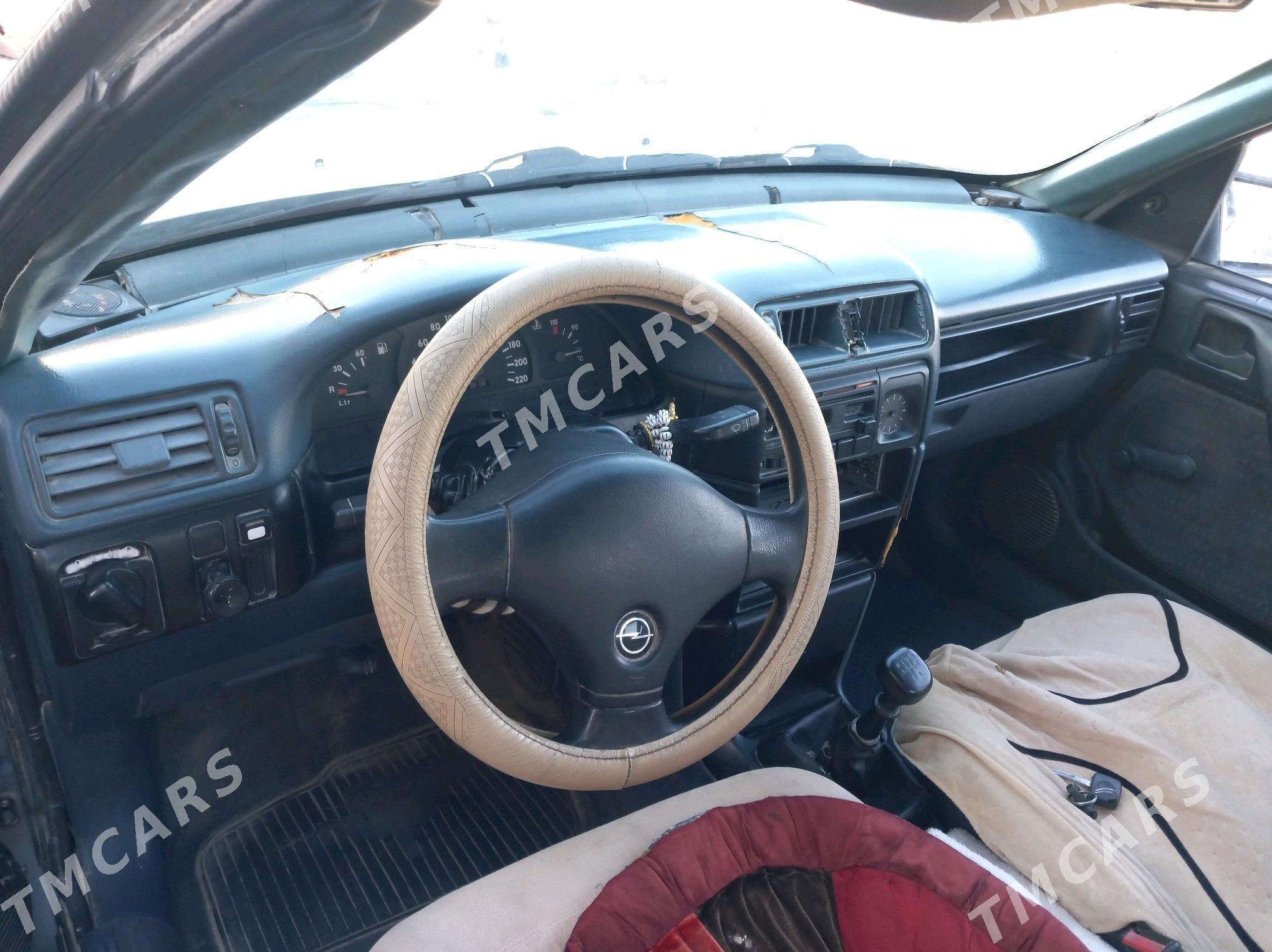 Opel Vectra 1991 - 18 000 TMT - Bäherden - img 2