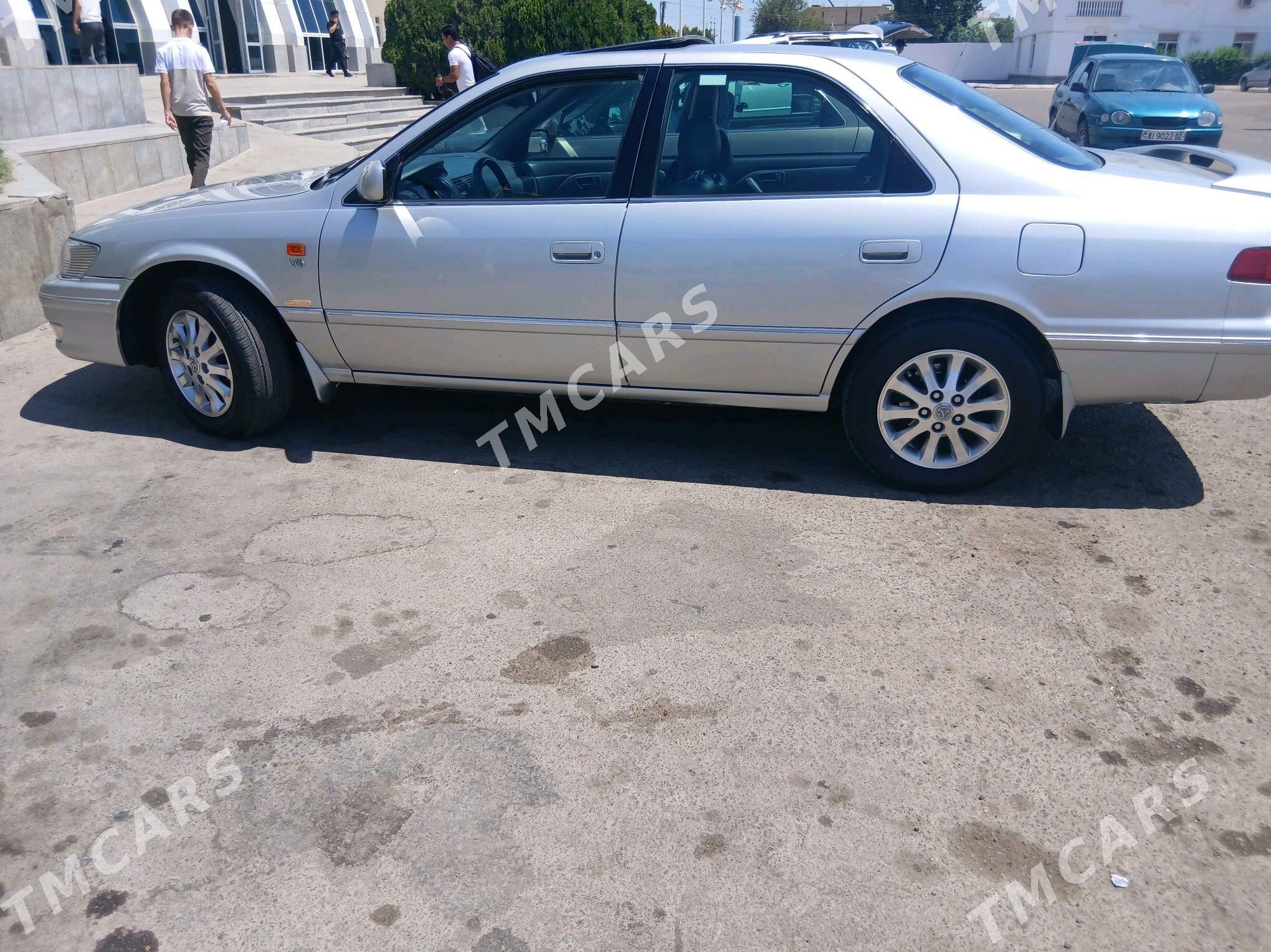 Toyota Camry 2001 - 175 000 TMT - Şabat etr. - img 1