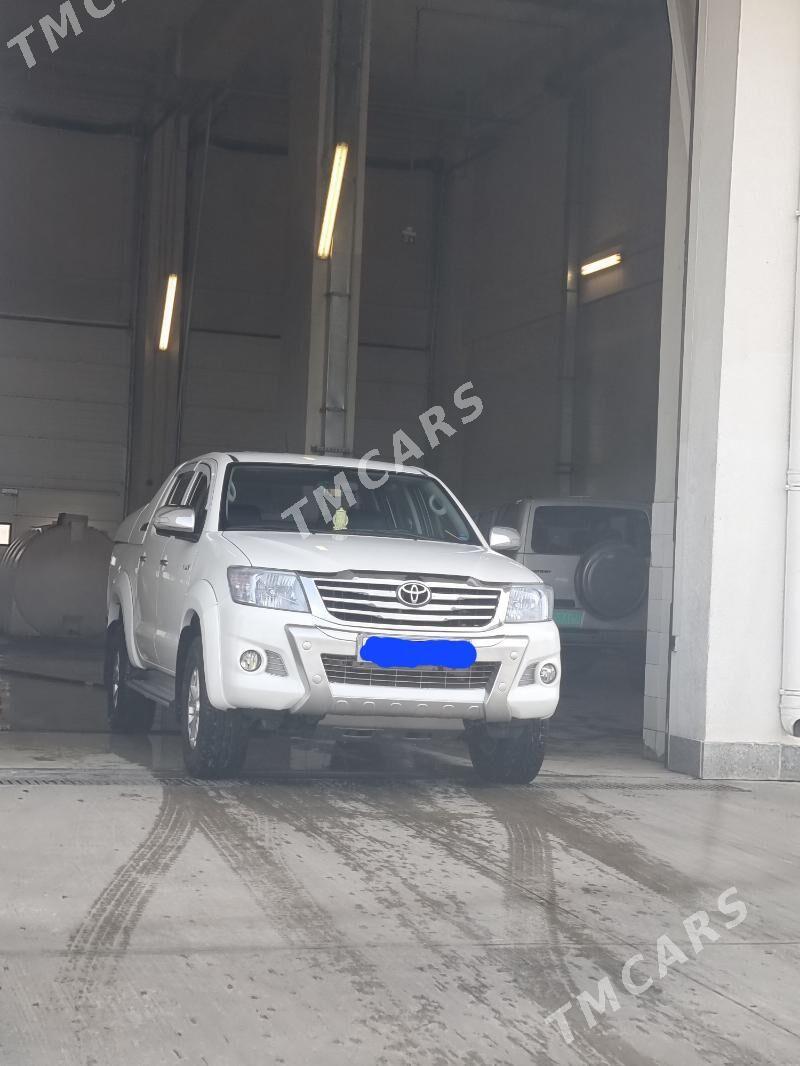 Toyota Hilux 2014 - 430 000 TMT - Aşgabat - img 3