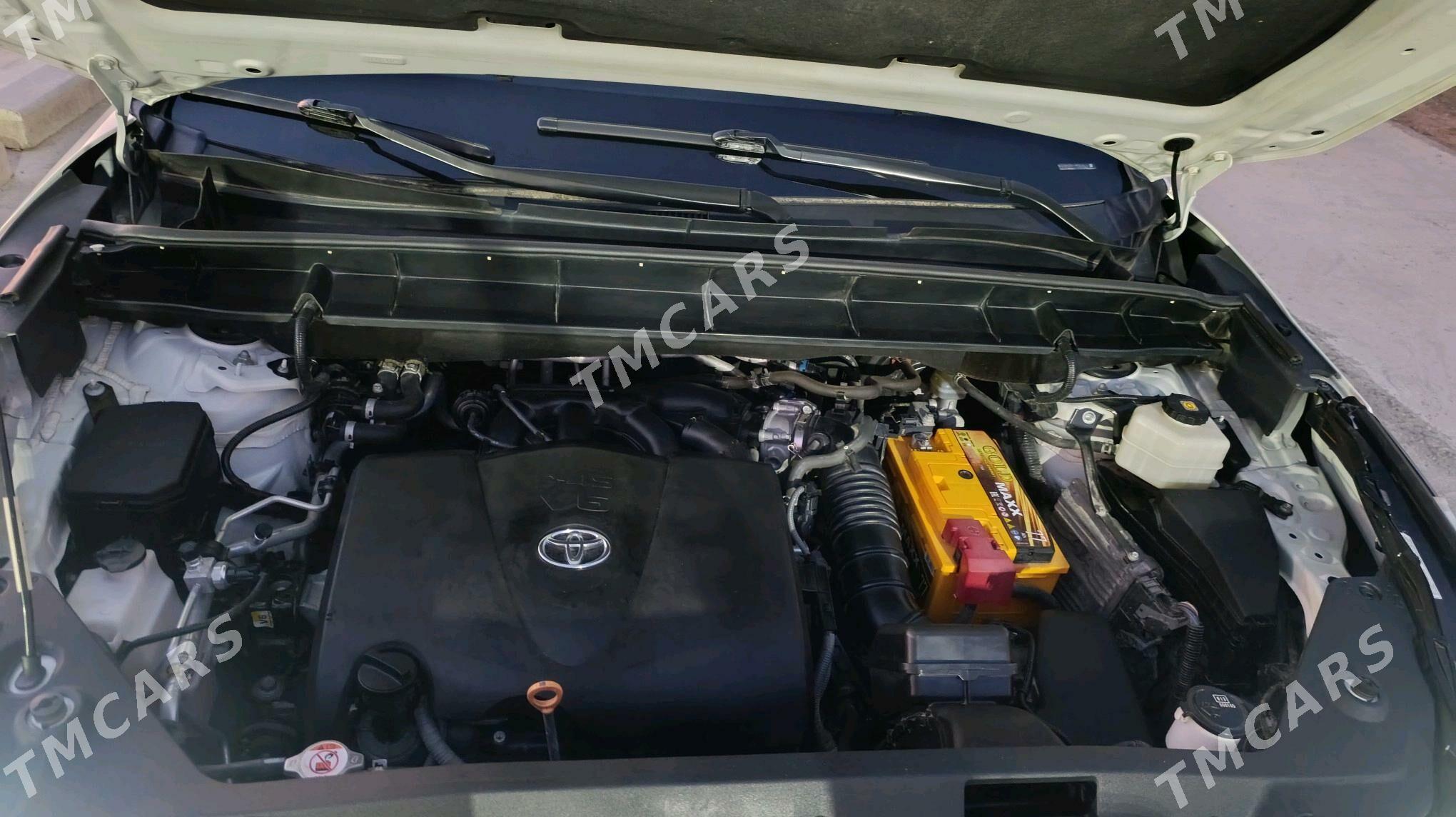 Toyota Highlander 2021 - 610 000 TMT - Türkmenabat - img 2