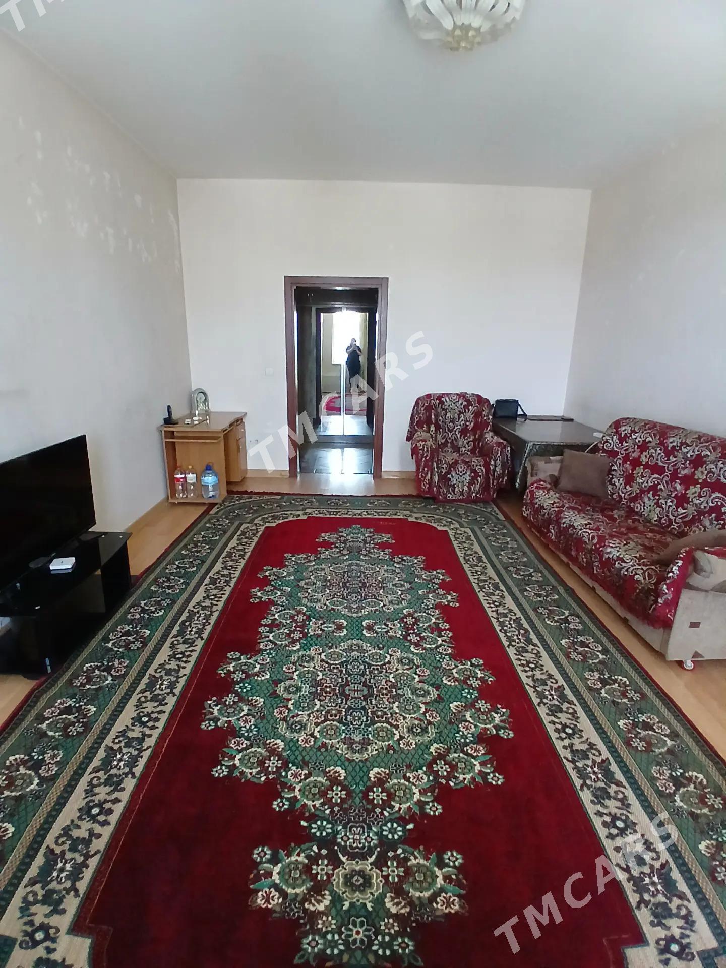 4 ком ул Таслама Полуэлитка - Aşgabat - img 1