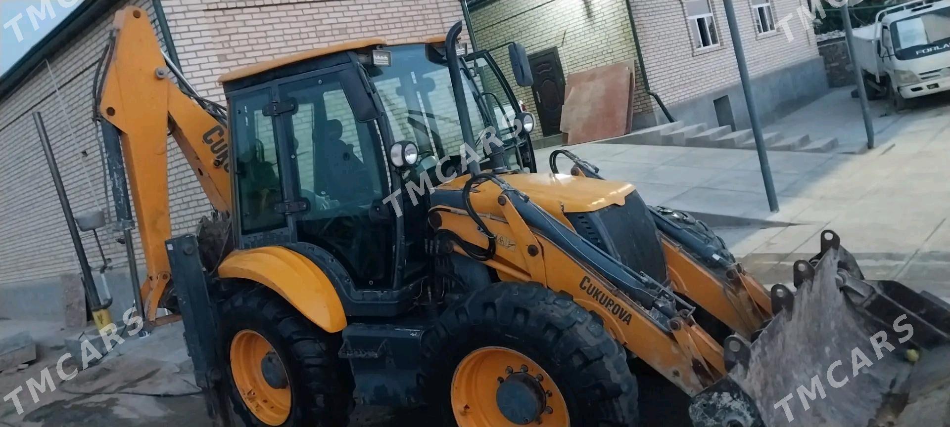 JCB 4CX ECO 2010 - 460 000 TMT - Койтендаг - img 1
