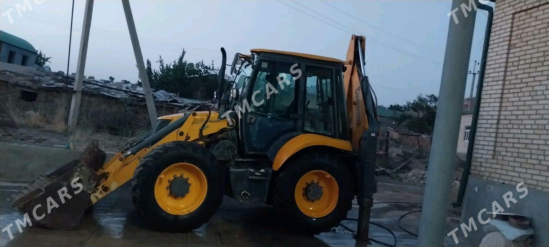 JCB 4CX ECO 2010 - 460 000 TMT - Койтендаг - img 4