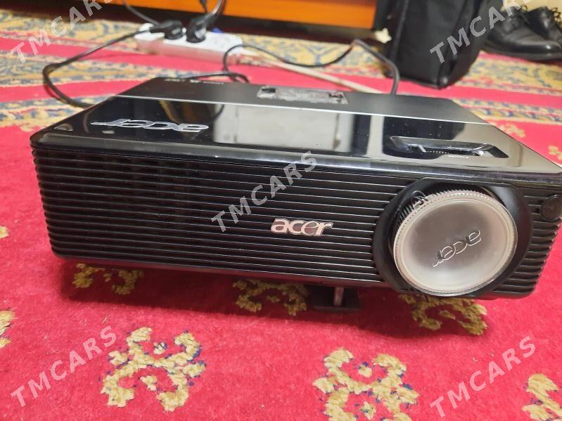 ACER P1203 DLP proektor - Podwoýski köç. (Bitarap Türkmenistan şaýoly) - img 2