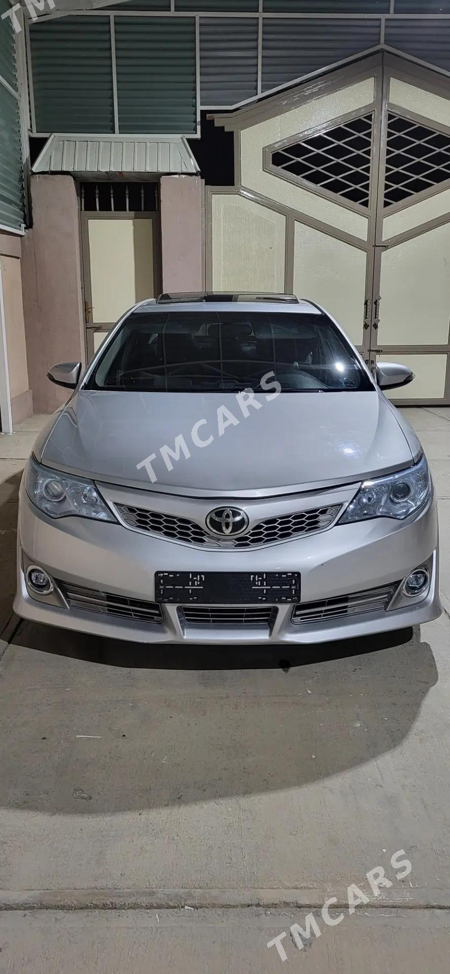Toyota Camry 2013 - 228 000 TMT - Büzmeýin - img 5