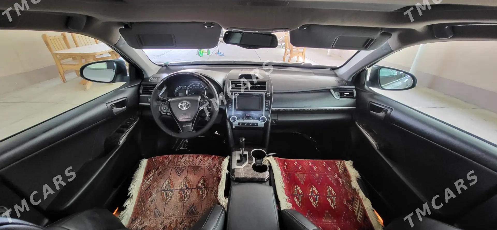 Toyota Camry 2013 - 228 000 TMT - Büzmeýin - img 6