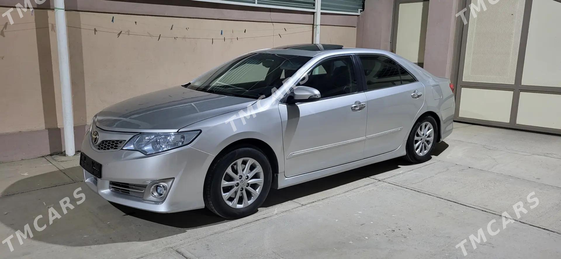 Toyota Camry 2013 - 228 000 TMT - Büzmeýin - img 3