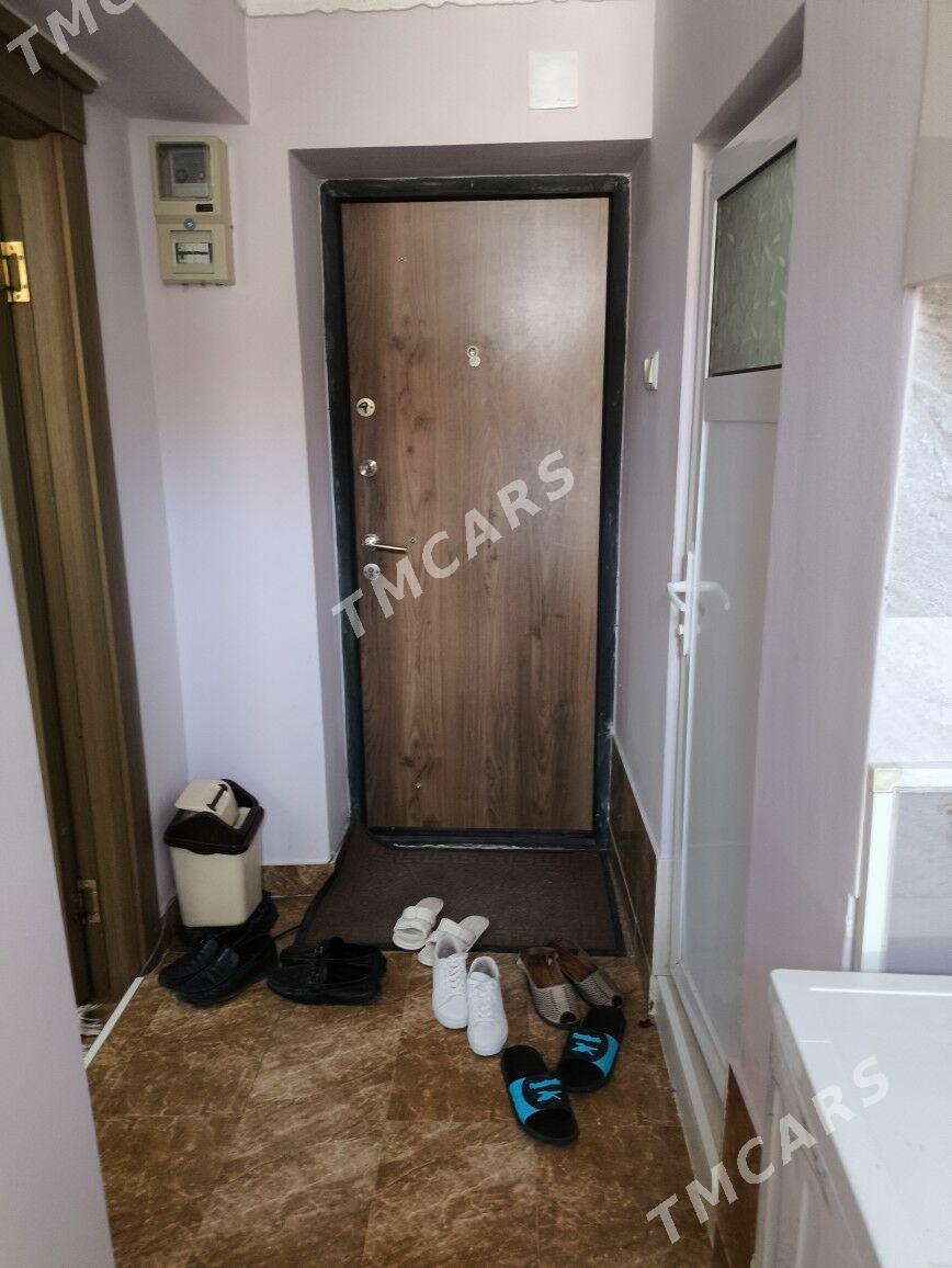 30 мкр 1ком 2этаж - 30 мкр - img 2