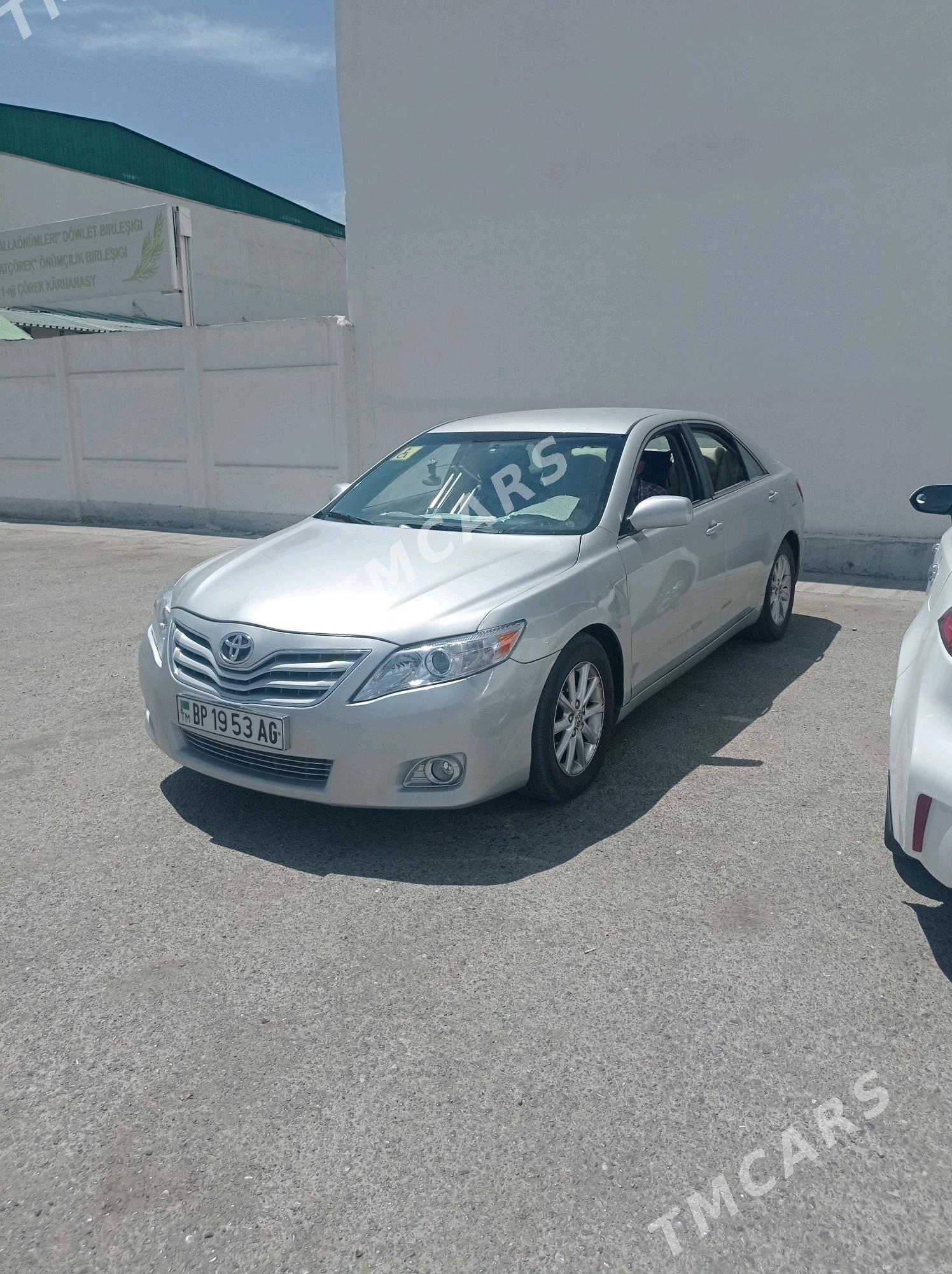 Toyota Camry 2011 - 220 000 TMT - Köşi - img 1