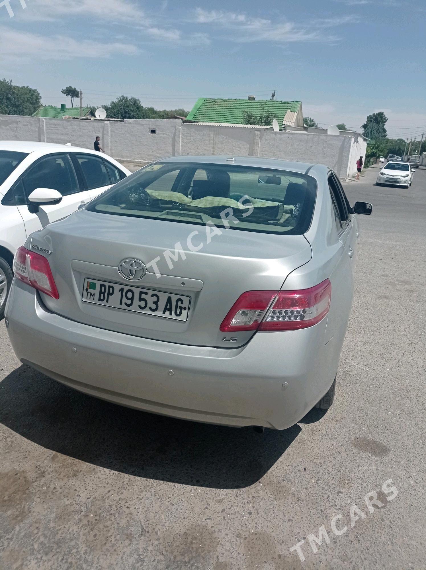 Toyota Camry 2011 - 220 000 TMT - Köşi - img 3