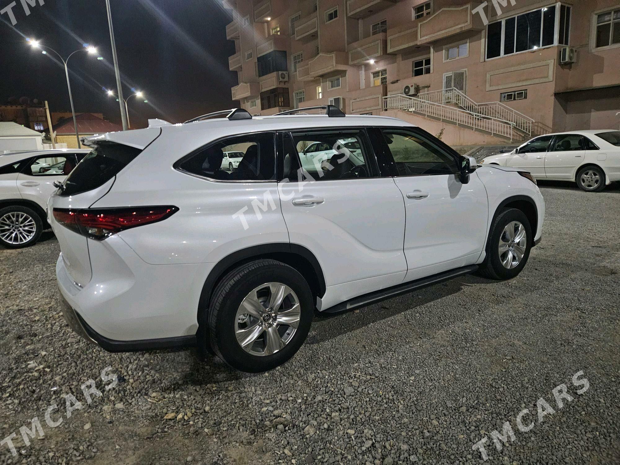 Toyota Highlander 2022 - 600 000 TMT - Sakarçäge - img 2