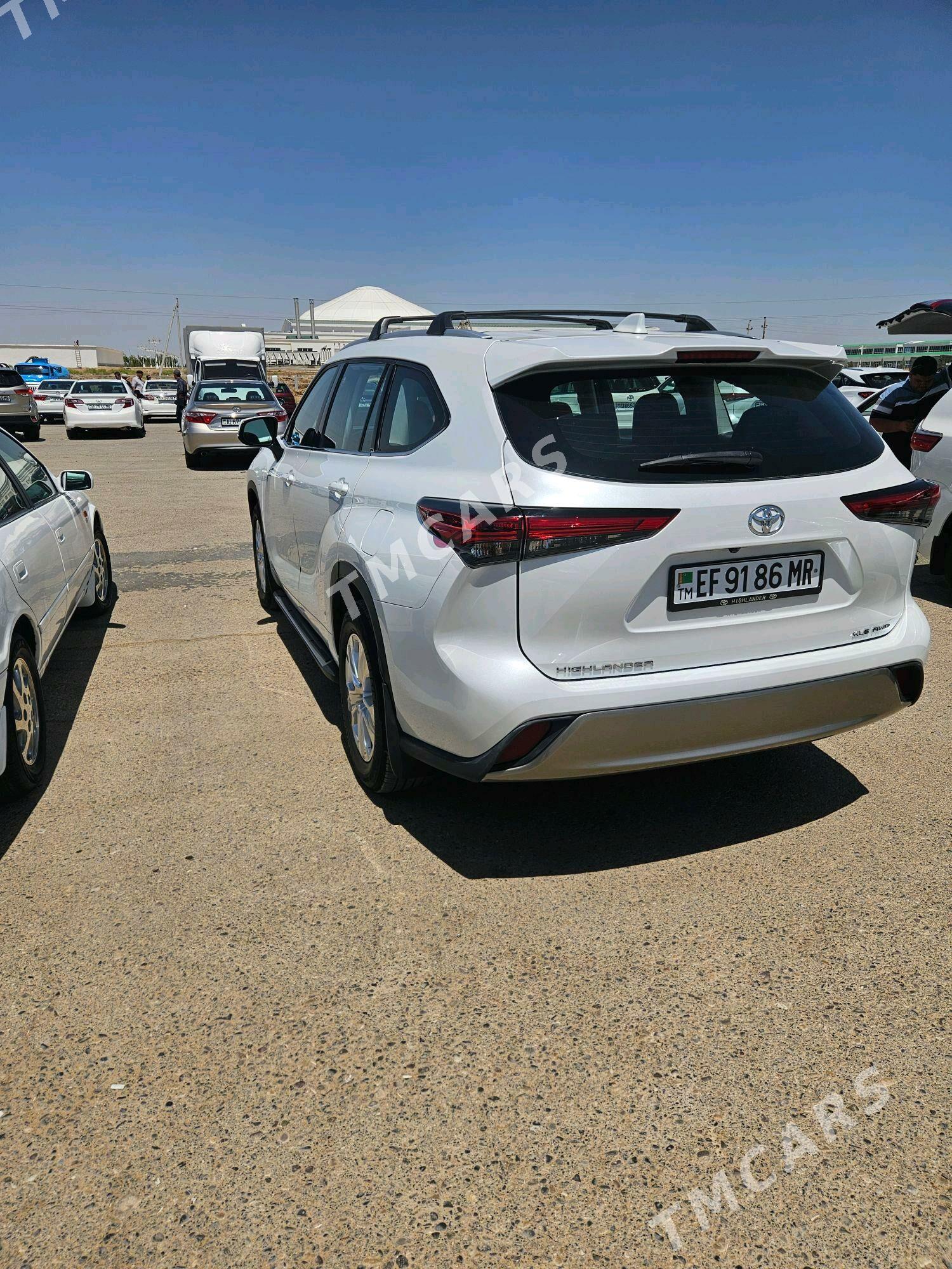 Toyota Highlander 2022 - 600 000 TMT - Sakarçäge - img 3