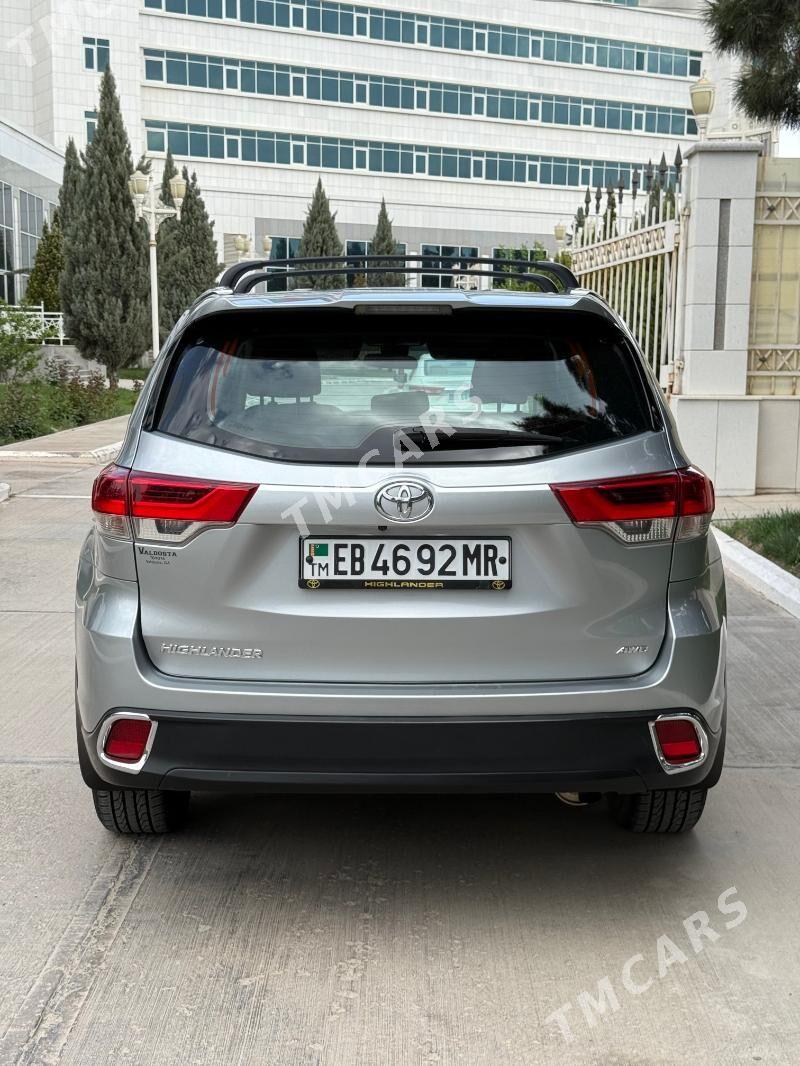 Toyota Highlander 2018 - 420 000 TMT - Мары - img 7