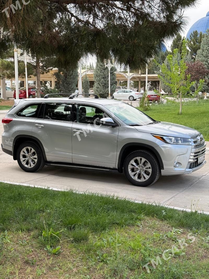 Toyota Highlander 2018 - 420 000 TMT - Мары - img 9