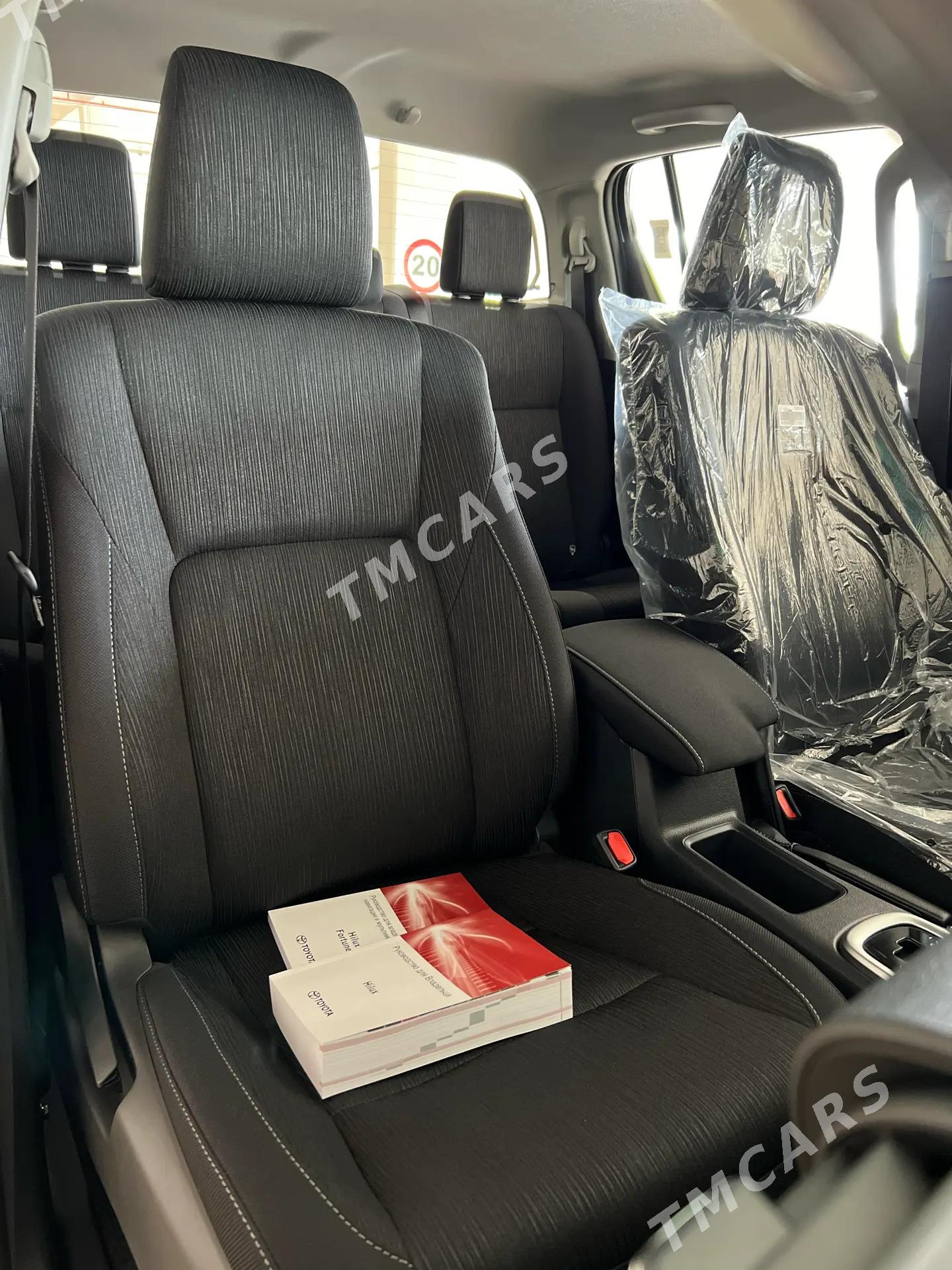Toyota Hilux 2025 - 702 000 TMT - Aşgabat - img 5