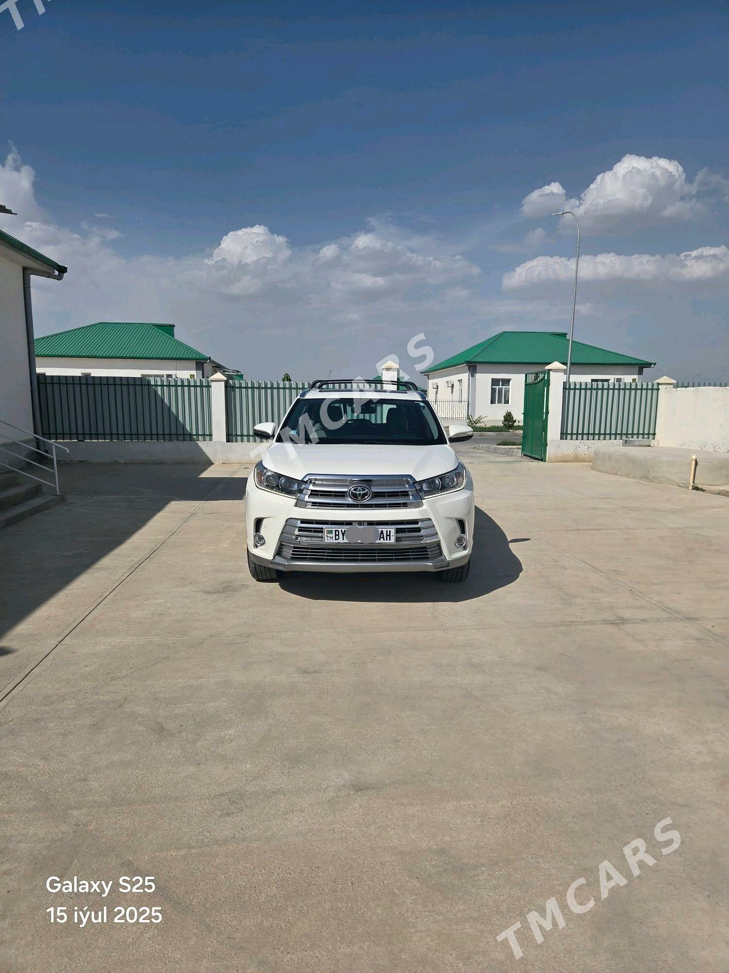 Toyota Highlander 2019 - 490 000 TMT - Гёкдепе - img 3