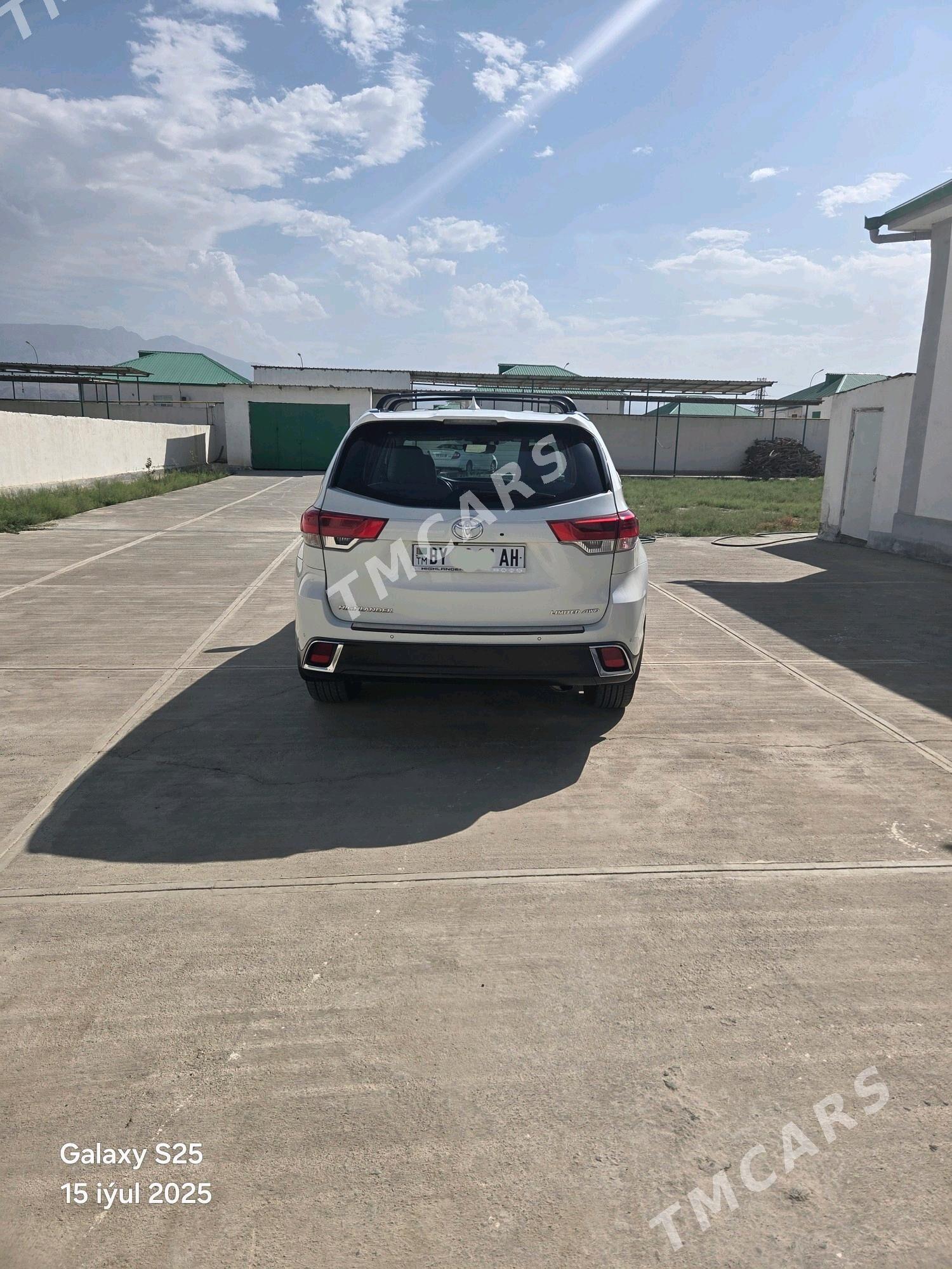 Toyota Highlander 2019 - 490 000 TMT - Гёкдепе - img 4
