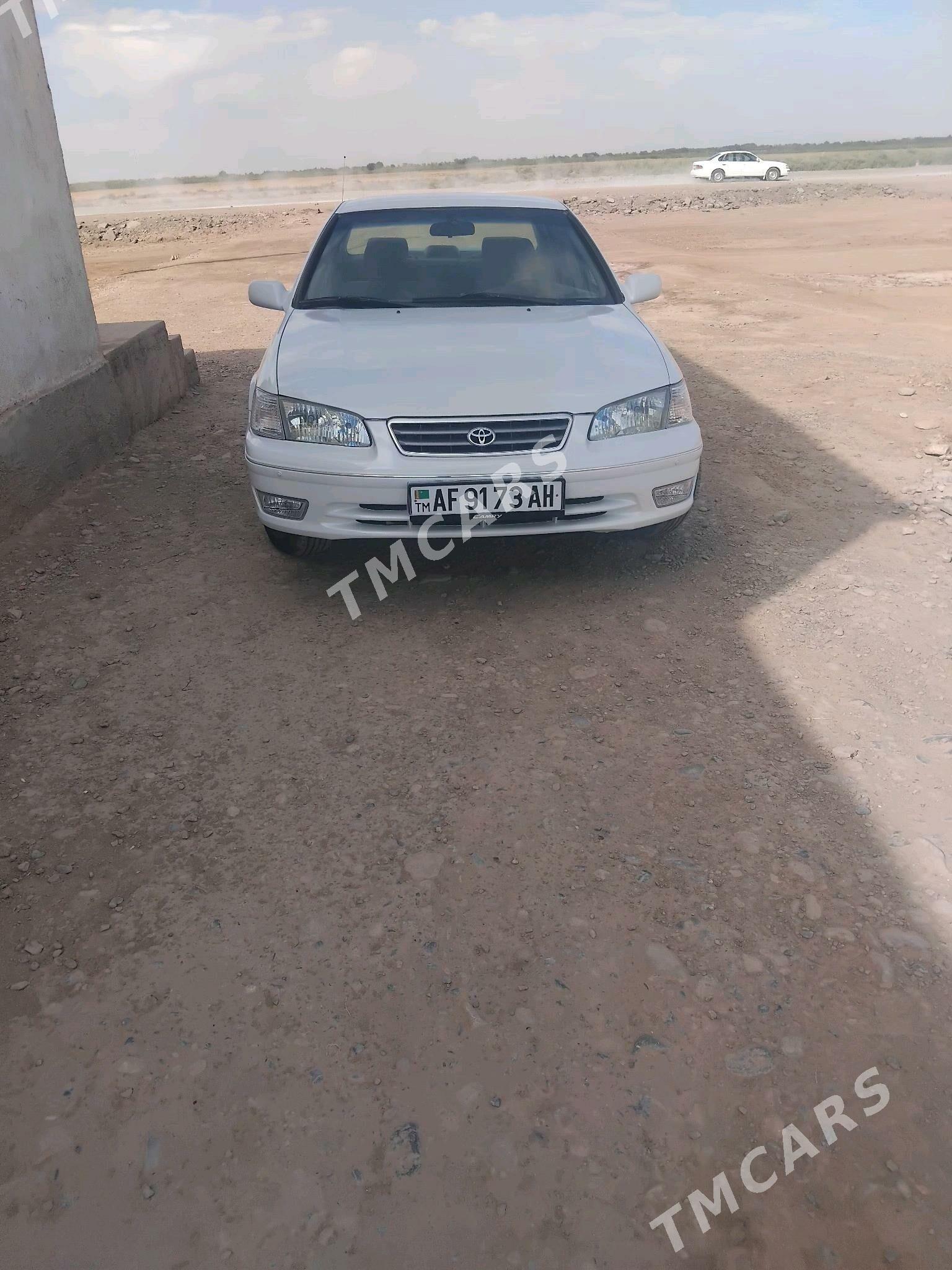Toyota Camry 2000 - 130 000 TMT - Теджен - img 3
