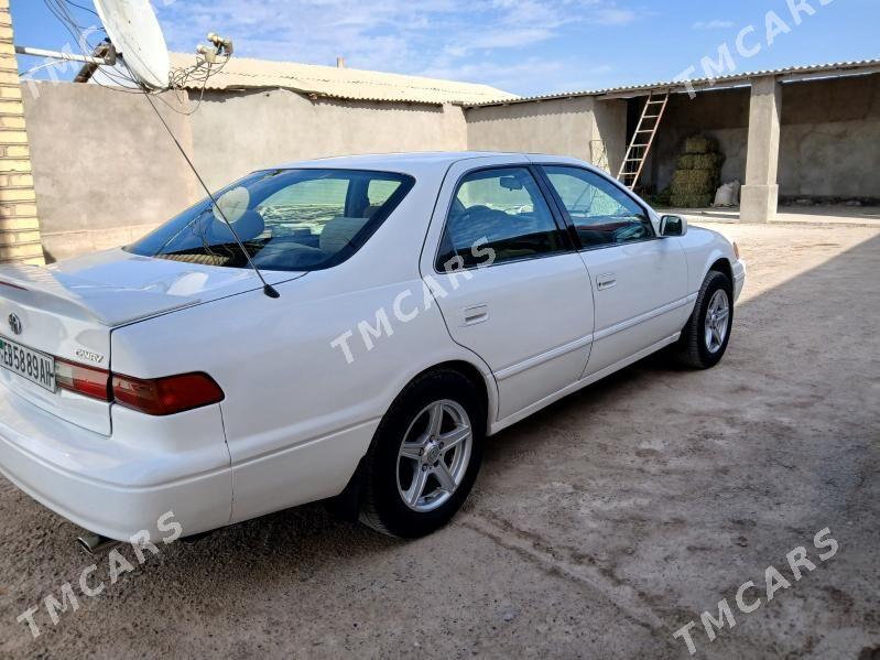 Toyota Camry 1998 - 105 000 TMT - Теджен - img 4