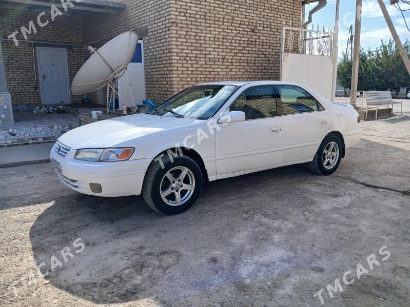 Toyota Camry 1998 - 105 000 TMT - Теджен - img 2