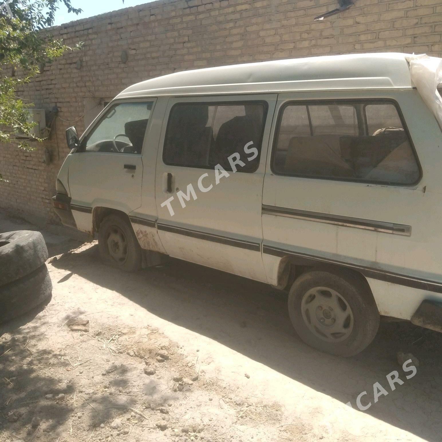 Toyota Town Ace 1989 - 15 000 TMT - Акдепе - img 2