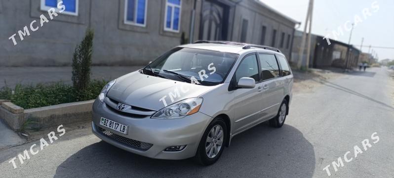 Toyota Sienna 2004 - 160 000 TMT - Türkmenabat - img 3