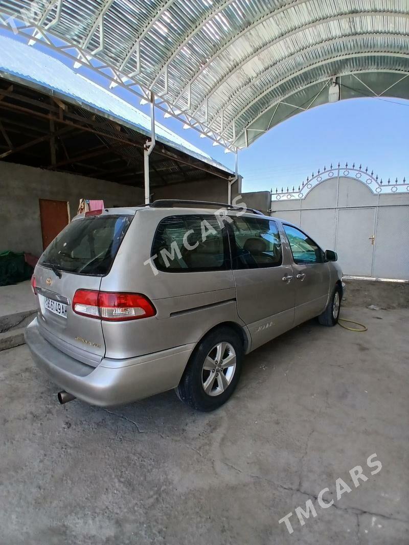 Toyota Sienna 2002 - 180 000 TMT - Бахарден - img 2