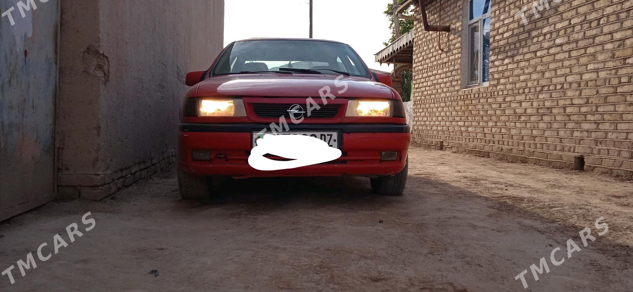 Opel Vectra 1993 - 25 000 TMT - Гороглы (Тагта) - img 2