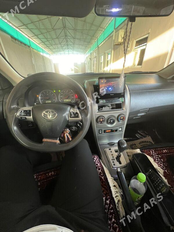 Toyota Corolla 2011 - 186 000 TMT - Ашхабад - img 4