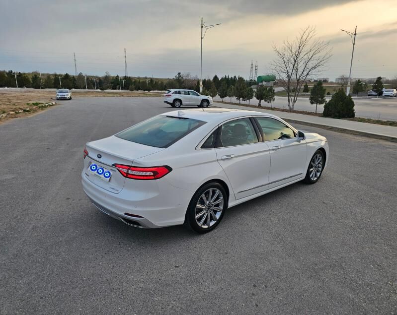 Ford Taurus 2021 - 440 000 TMT - Aşgabat - img 4