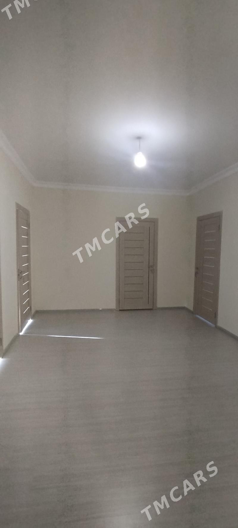 3 mikrayon 4/4 kom 2 sanuzel - Türkmenabat - img 2