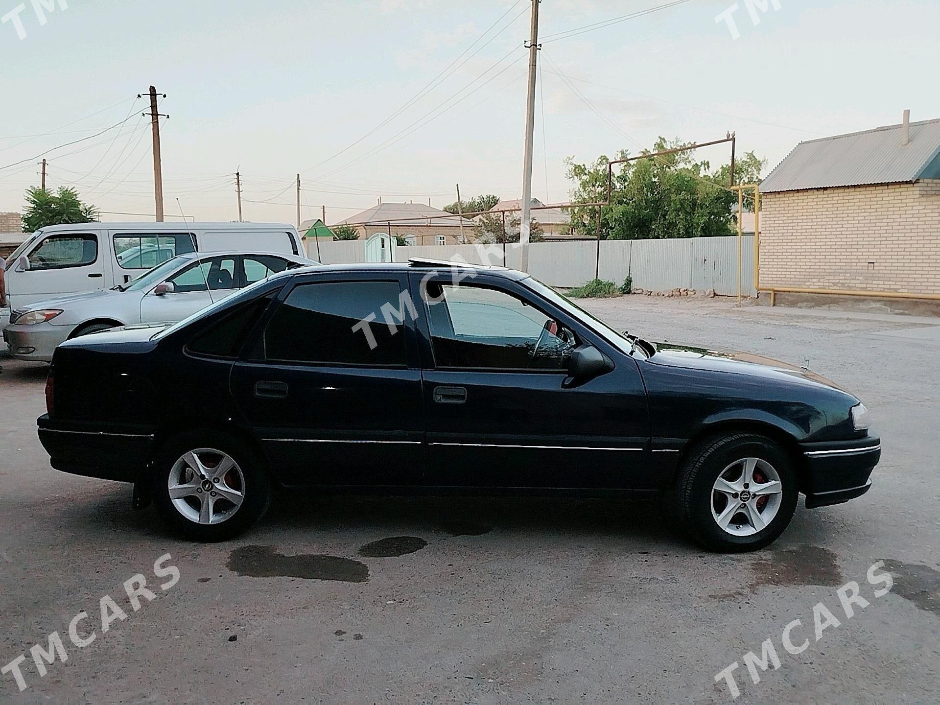 Opel Vectra 1992 - 40 000 TMT - Mary - img 6