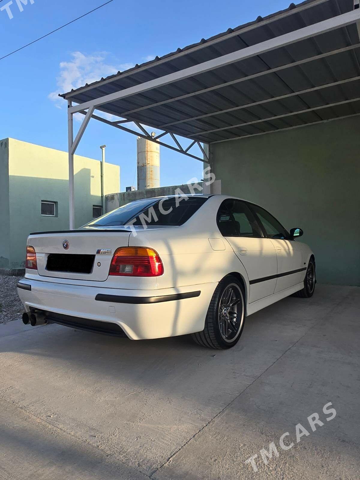 BMW E39 2001 - 130 000 TMT - Балканабат - img 3