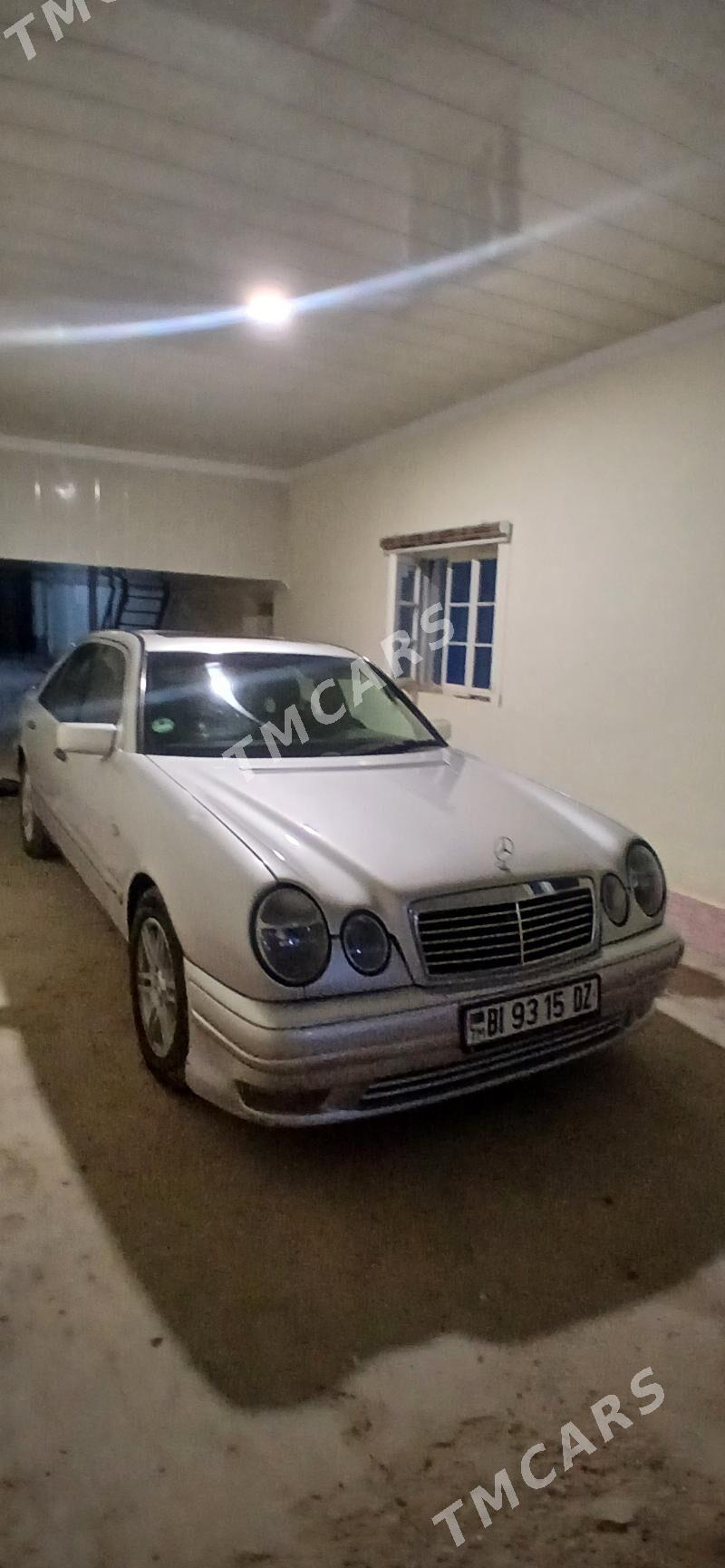 Mercedes-Benz 230E 1999 - 100 000 TMT - Кёнеургенч - img 2