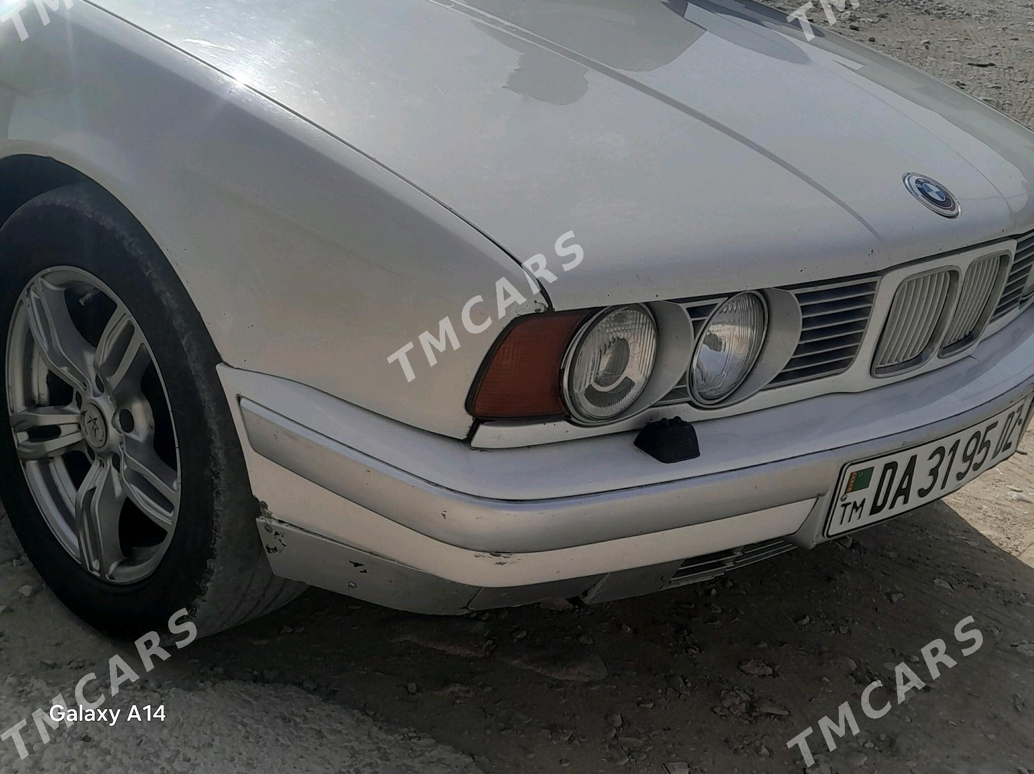 BMW 520 1990 - 40 000 TMT - Гурбансолтан Едже - img 3