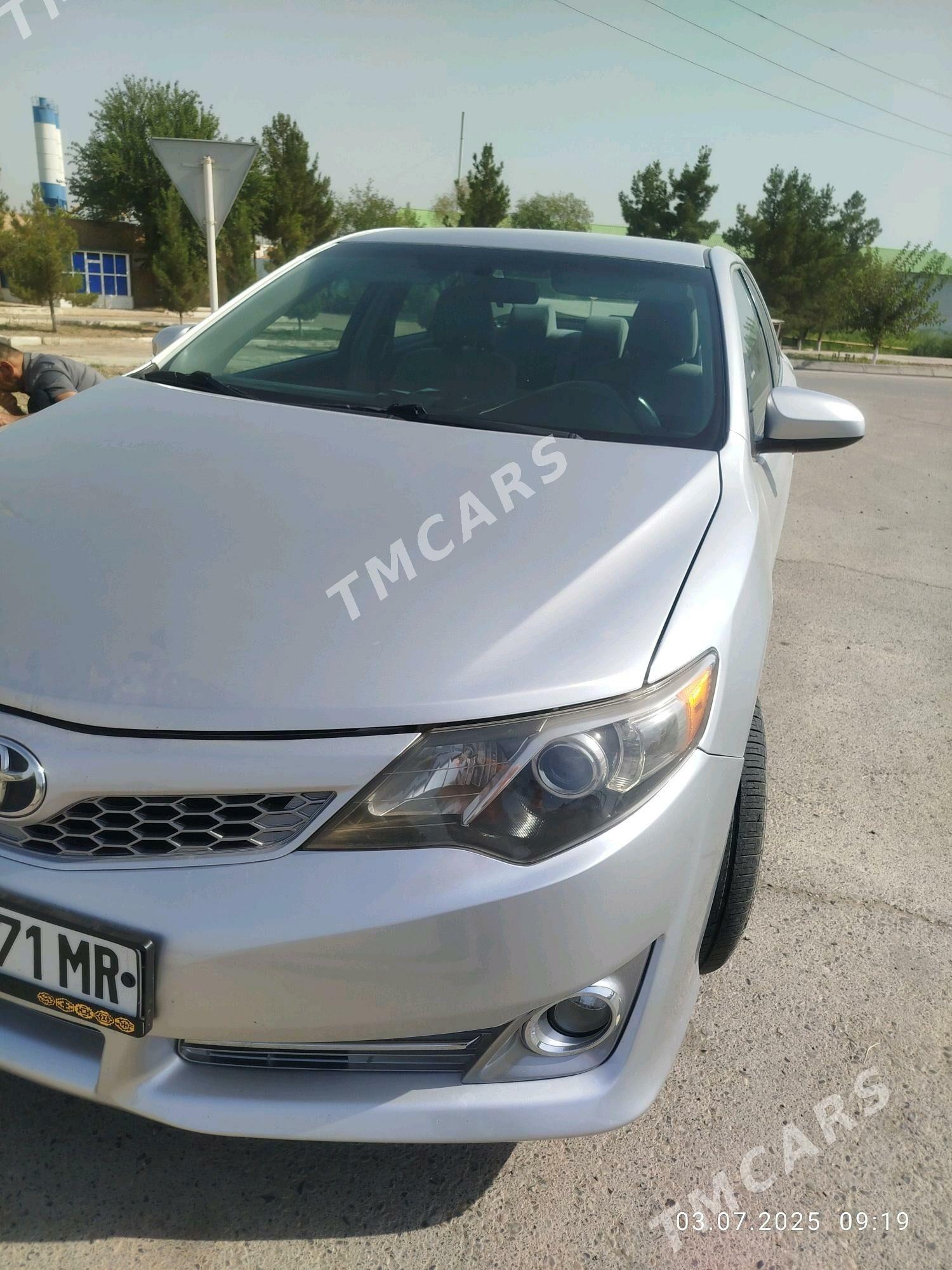 Toyota Camry 2011 - 195 000 TMT - Wekilbazar - img 3