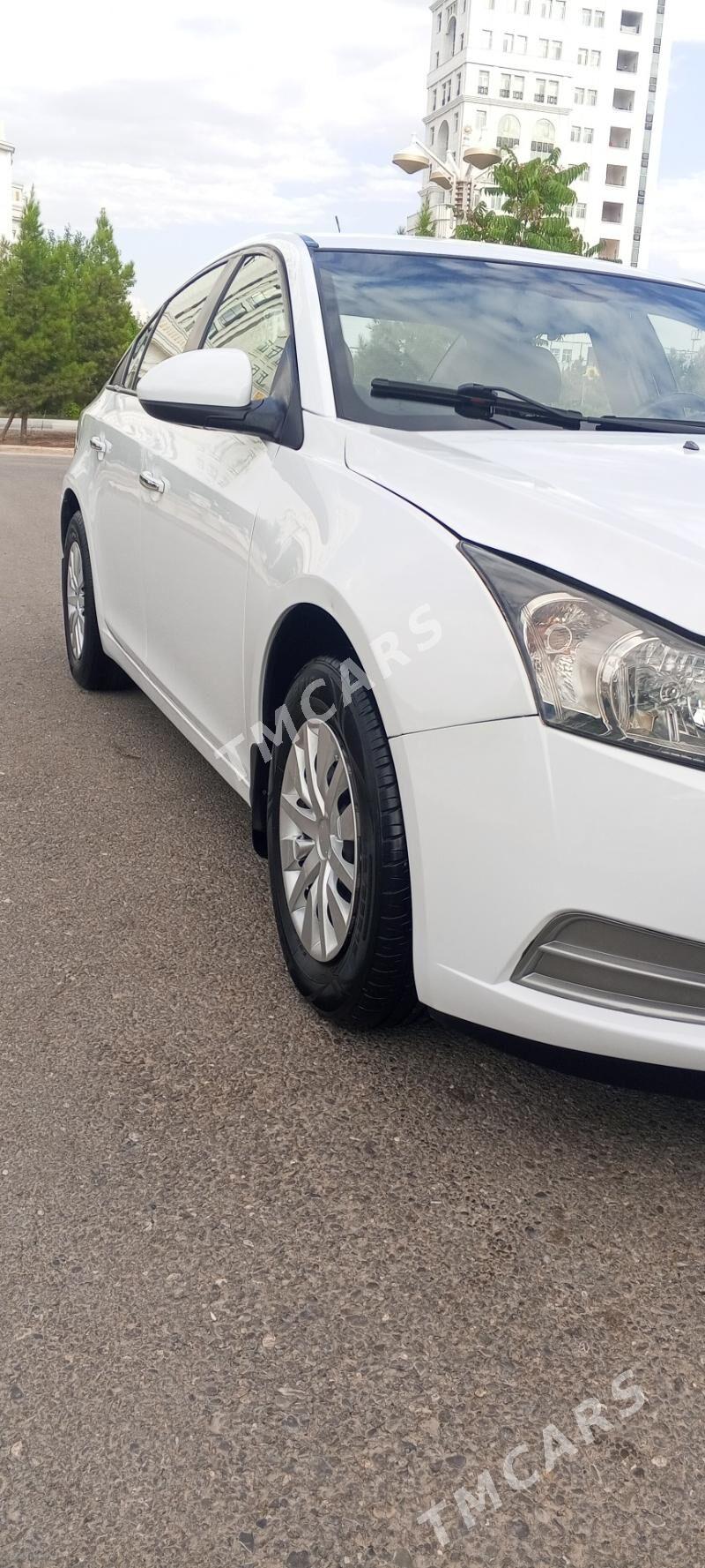 Chevrolet Cruze 2011 - 110 000 TMT - Podwoýski köç. (Bitarap Türkmenistan şaýoly) - img 3