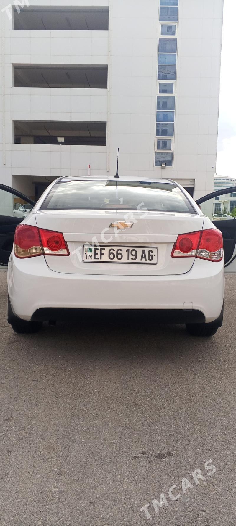 Chevrolet Cruze 2011 - 110 000 TMT - Podwoýski köç. (Bitarap Türkmenistan şaýoly) - img 2