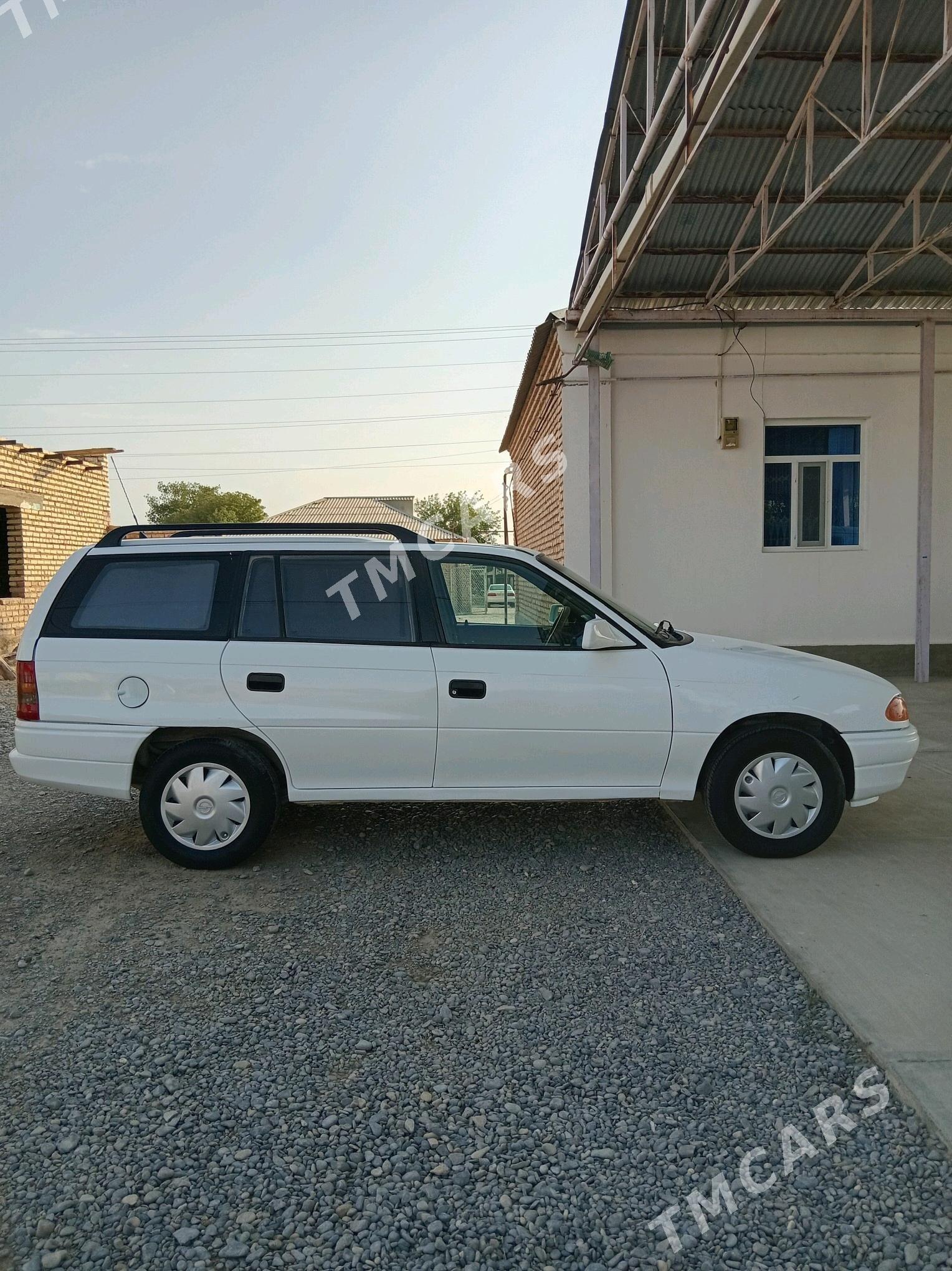Opel Astra 1993 - 32 000 TMT - Кака - img 2