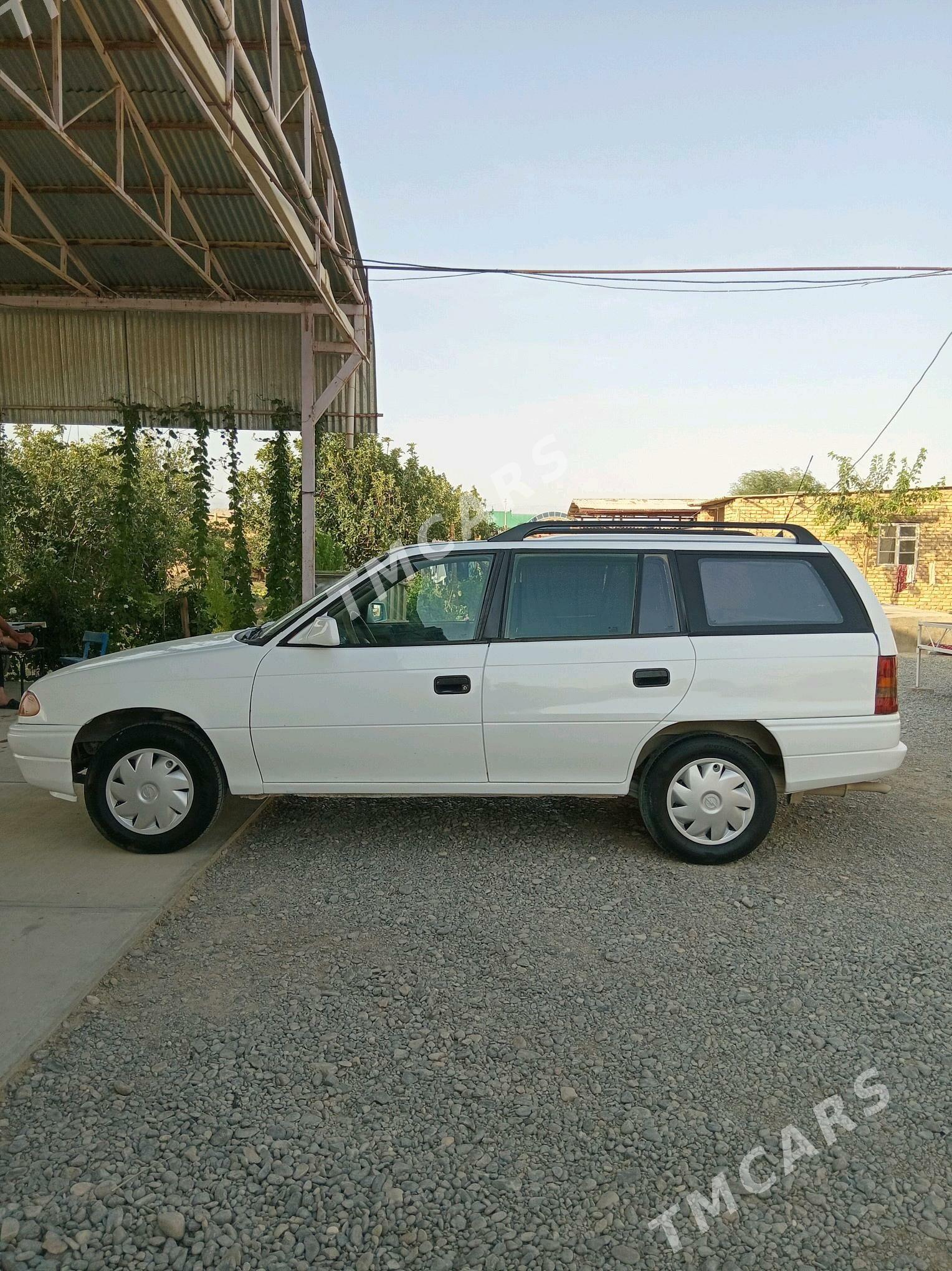 Opel Astra 1993 - 32 000 TMT - Кака - img 3