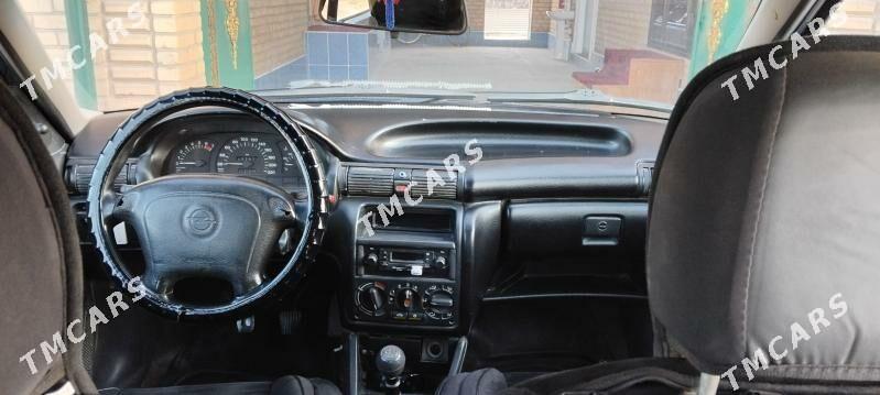 Opel Astra 1994 - 50 000 TMT - Дянев - img 4