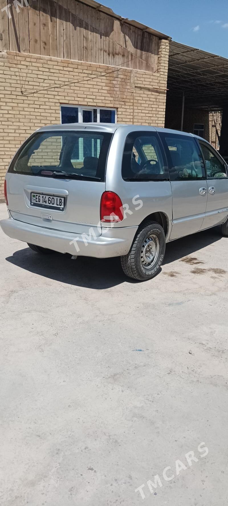 Toyota Sienna 1999 - 50 000 TMT - Саят - img 3